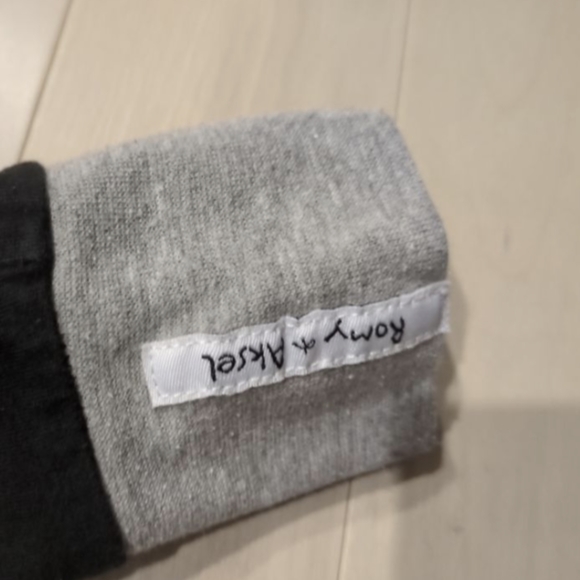 👛10/20$ 2 Pieces 6-9m - Picture 4 of 5